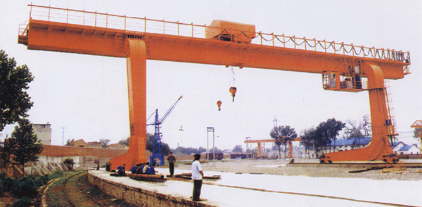 河南機(jī)器門式起重機(jī)