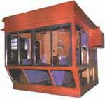 大連鵬達(dá):起重機(jī)司機(jī)室