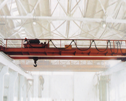 江西機械QD吊鉤橋式起重機