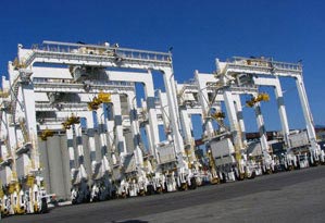 常州龍源輪胎式集裝箱龍門起重機