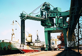 北京華耐:裝船機(jī)