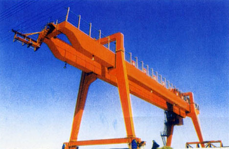 大連騰躍:100/20t雙梁吊鉤式起重機