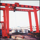 山東通用:起重機4