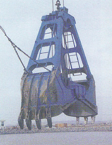 安慶華夏:水下疏浚工程抓斗2