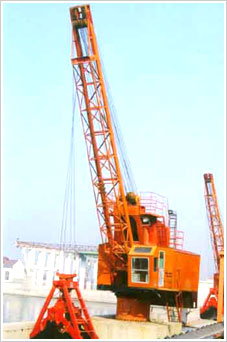 無錫內(nèi)河(陸港):HGQⅡ型回轉(zhuǎn)固定支承式高架起重機 HGQⅡ型