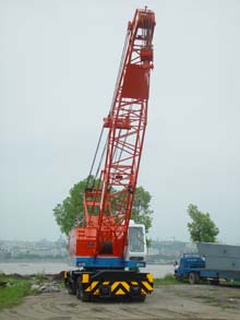 長(zhǎng)航紅光:唐山恒遠(yuǎn)全數(shù)字直流調(diào)速50噸輪胎起重機(jī)