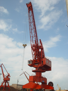 長(zhǎng)航紅光:MQ4025型門(mén)座起重機(jī) MQ4025型