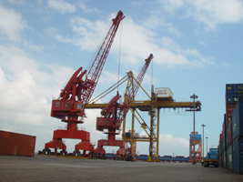 長(zhǎng)航紅光:MQ4025型門座起重機(jī)1 MQ4025型