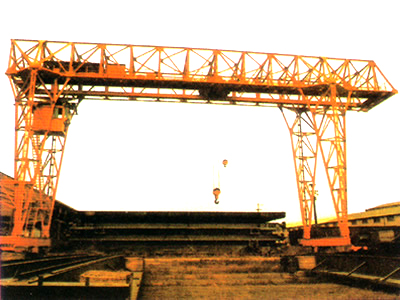合肥巨神:花架門(mén)式起重機(jī)