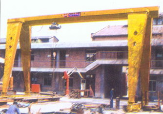 合肥巨神:門(mén)式起重機(jī)1