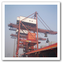 橋式抓斗卸船機（裝卸橋） QX