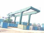 柳州柳起：集裝箱貨場門吊