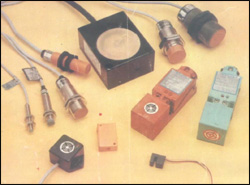 岳陽(yáng)鴻升:集成電路接近開(kāi)關(guān)_港機(jī)網(wǎng) 岳陽(yáng)鴻升:集成電路接近開(kāi)關(guān)_港機(jī)網(wǎng)