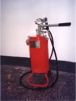 徐州玉源手動(dòng)注油機(jī)