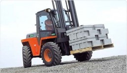 西班牙奧薩叉車(AUSA)C 200 H compact柴油平衡重越野叉車 C 200 Hcompact C 200 Hcompact