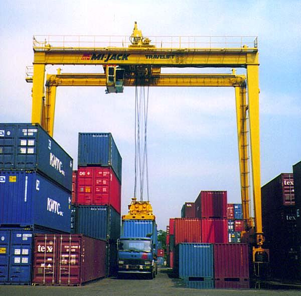 美國米杰克叉車(Mi-Jack)100000磅自行式龍門吊 MJ 1000 RC