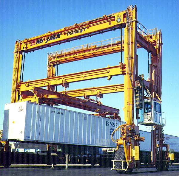 美國米杰克叉車(Mi-Jack)85000磅自行式龍門吊 MJ 850 R