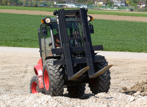 英國蘭賽爾(LANCER)越野叉車