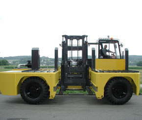 英國蘭賽爾(LANCER)內(nèi)燃側(cè)面叉車