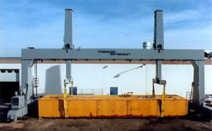美國船用設(shè)備(MARINE)門式起重機 Hatch Cover Crane