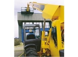 美國(MUSTANG)1155柴油伸縮臂叉車 1155