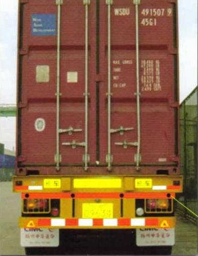 上海海通:集裝箱卡車倒車?yán)走_(dá)