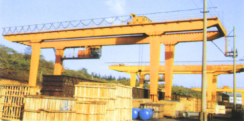 河南中起:U型雙主梁門式起重機(jī)