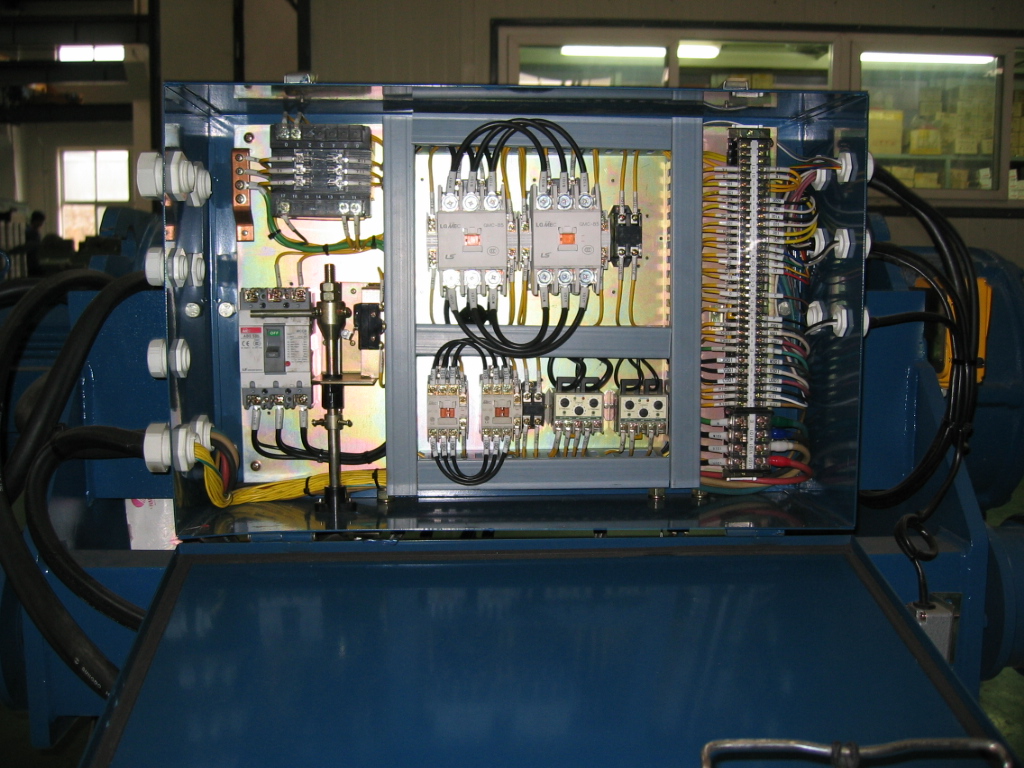 沈陽星都:控制箱