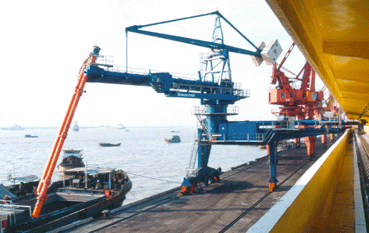 瑞典BMH Marine廣州黃埔港400噸/小時(shí)化肥卸船機(jī)