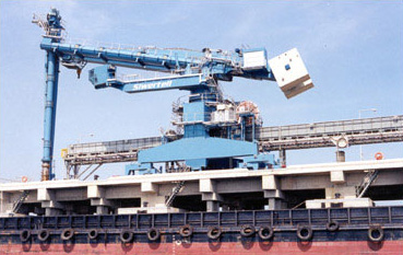瑞典BMH Marine小時(shí)煤卸船機(jī)
