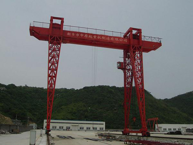 新鄉(xiāng)市中原ME50+20T-20m門式起重機