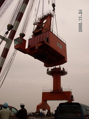 南通東方1637轉(zhuǎn)盤吊裝