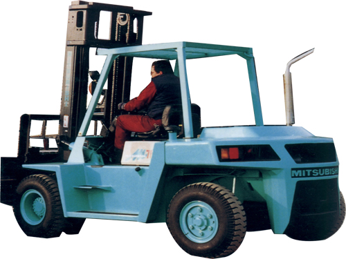 三菱FD系列8噸柴油平衡重叉車