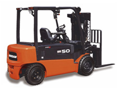 煙臺(tái)斗山5噸電動(dòng)平衡重叉車 50X