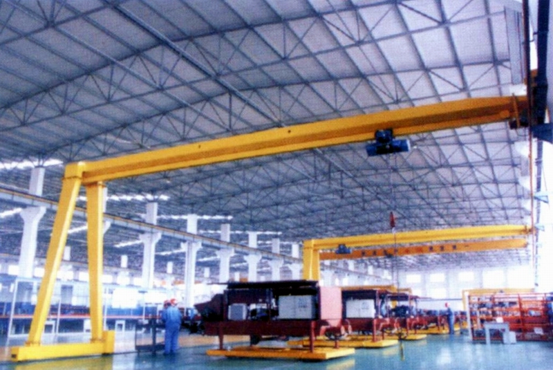 河南正大:半門式起重機