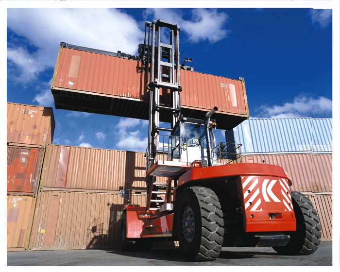 卡爾瑪集裝箱空箱堆高機 DCE80-45E7 / DCE80-45E8