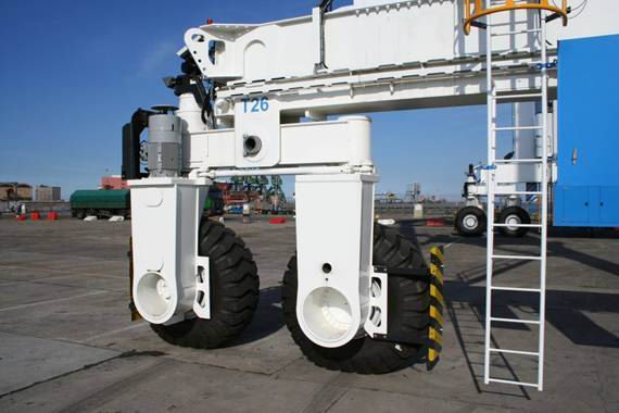 卡爾瑪輪胎式集裝箱龍門起重機(jī) Kalmar E-one RTG_港機(jī)網(wǎng) 卡爾瑪輪胎式集裝箱龍門起重機(jī) Kalmar E-one RTG_港機(jī)網(wǎng)