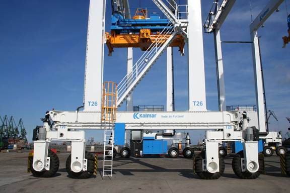 卡爾瑪輪胎式集裝箱龍門起重機(jī) Kalmar E-one RTG_港機(jī)網(wǎng) 卡爾瑪輪胎式集裝箱龍門起重機(jī) Kalmar E-one RTG_港機(jī)網(wǎng)