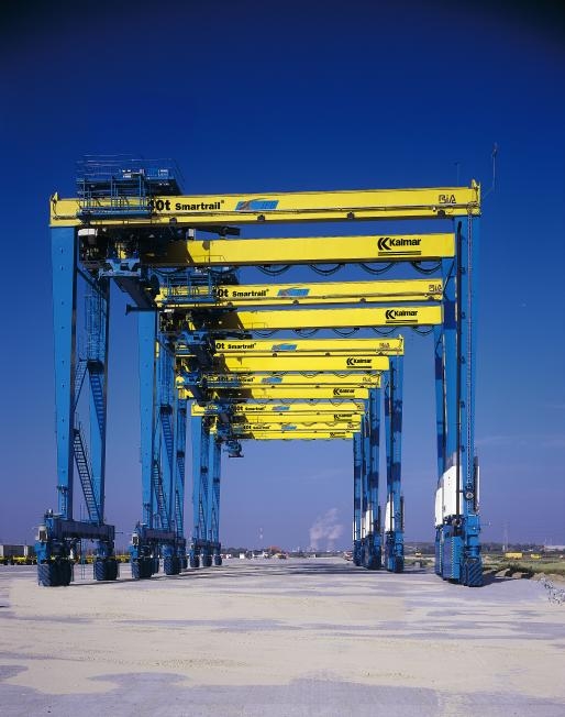 卡爾瑪輪胎式集裝箱龍門起重機(jī)