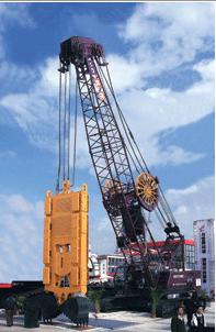 撫挖:QUY70HD液壓履帶起重機