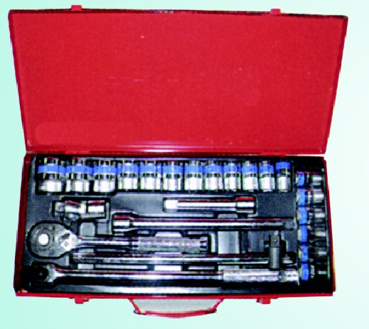 防銹油、濾清器底座、六角套筒等配件