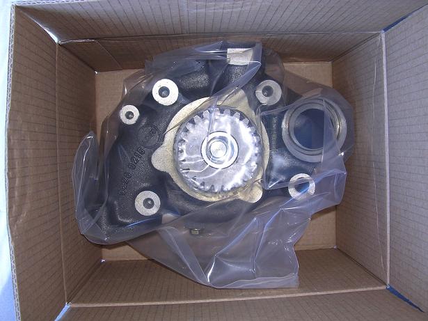 VOLVO TWD731水泵 20575653（3183909）（KALMAR 923349.0765）