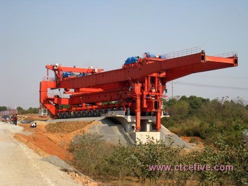 運(yùn)梁車維修