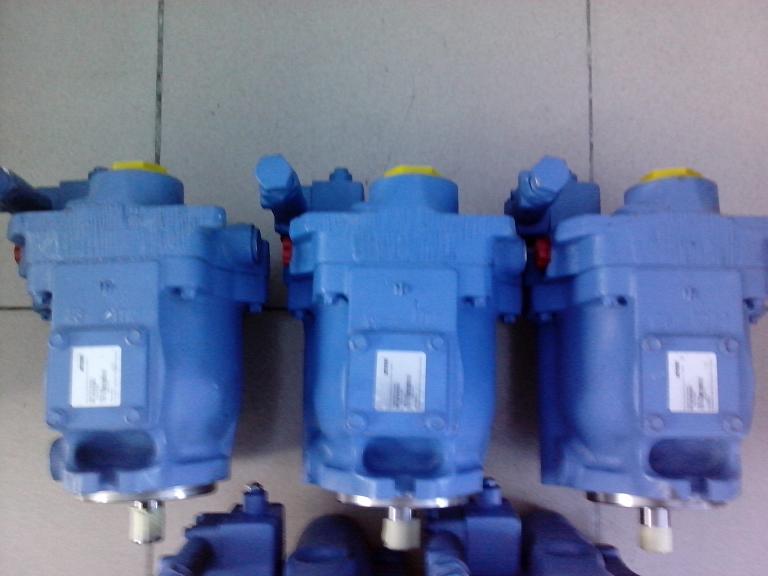 VICKERS PVQ40油泵 PVQ40AR01AB10G2100000200100CD10A;02-341948