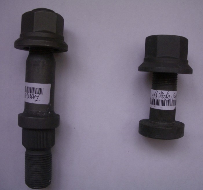 堆高機(jī)+正面吊用輪胎螺栓+螺母