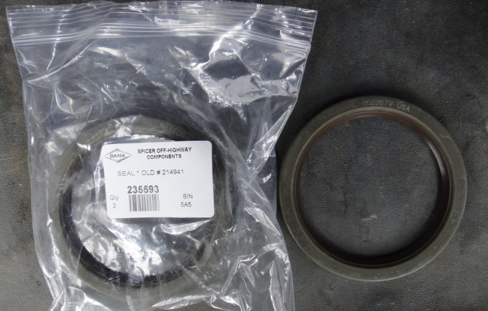 供應(yīng)：Dana- Clark變速箱變矩器用油封