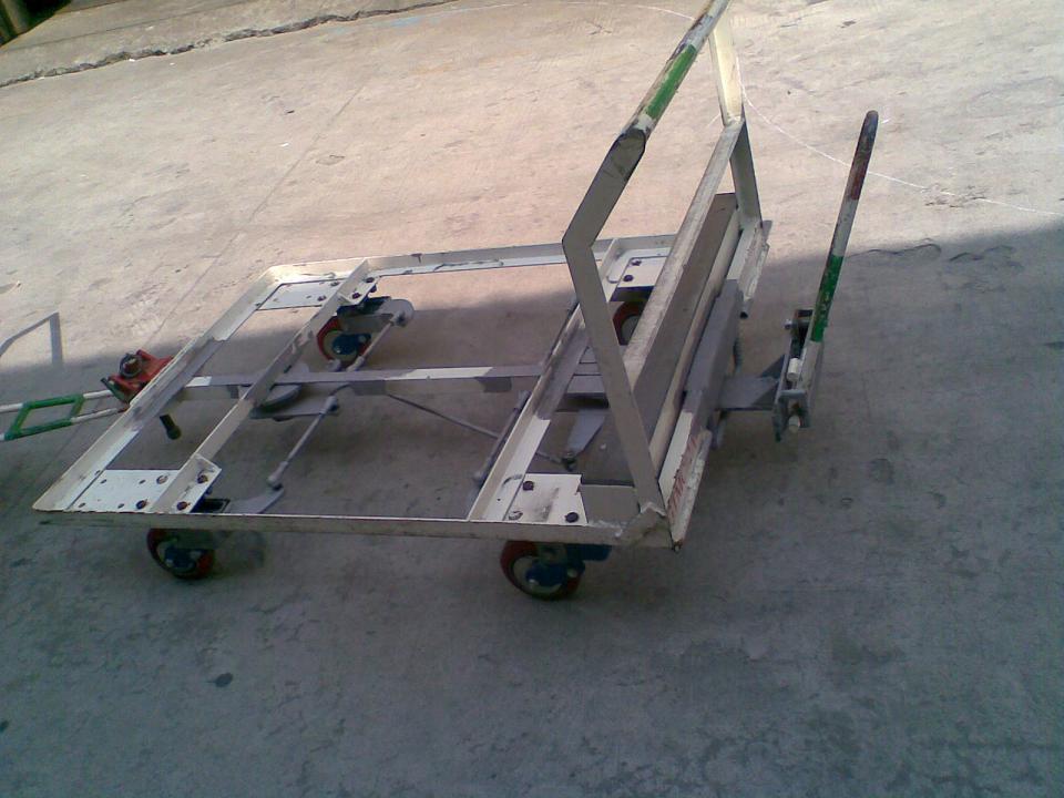 四輪轉(zhuǎn)向小拖車(chē)、四輪轉(zhuǎn)向同步拖車(chē)、同步小拖車(chē)串 SLPC