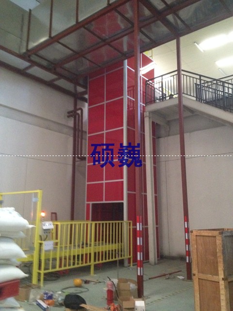 往復(fù)提升機 SVLT