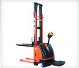 全電動(dòng)堆高機(jī)