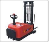 1.5噸電子轉(zhuǎn)向平衡重堆高機(jī)